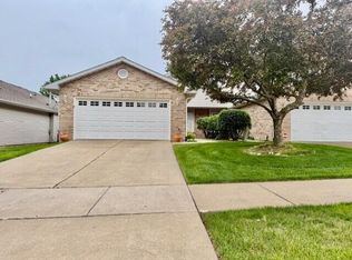 10785 Pike St, Winfield, IN 46307