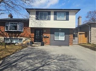 230 Hazelglen Dr #A, Kitchener, ON N2M 2E5