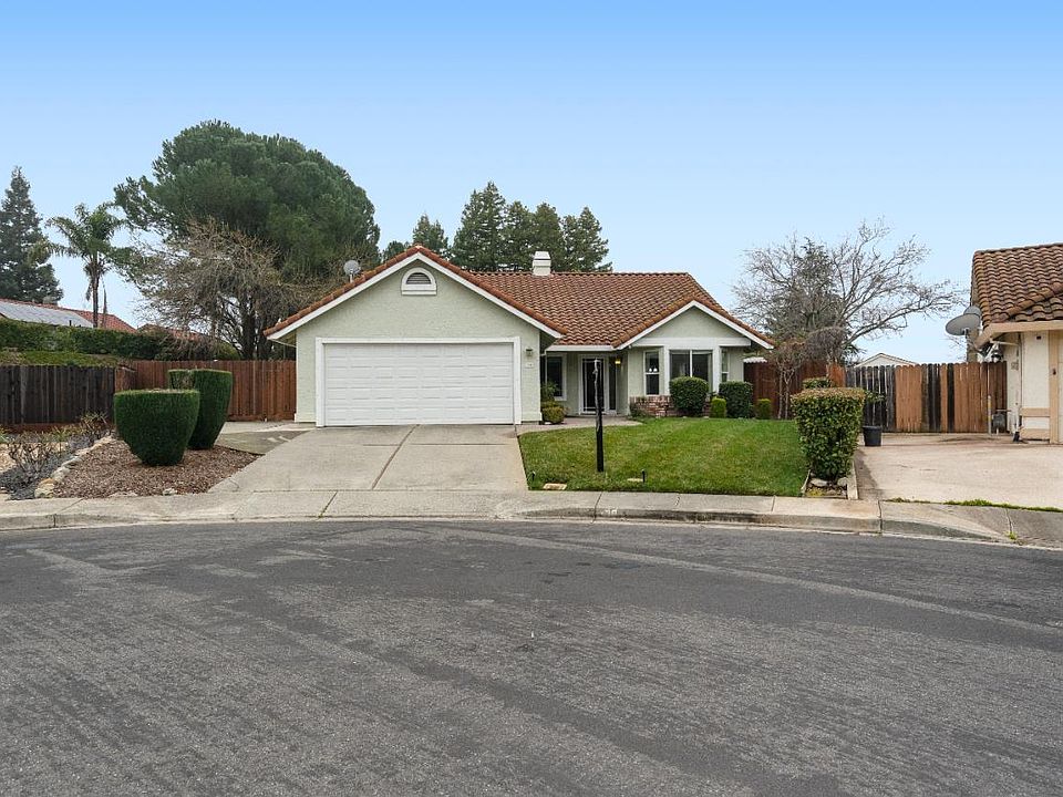 1st image of 419 Trillick Court