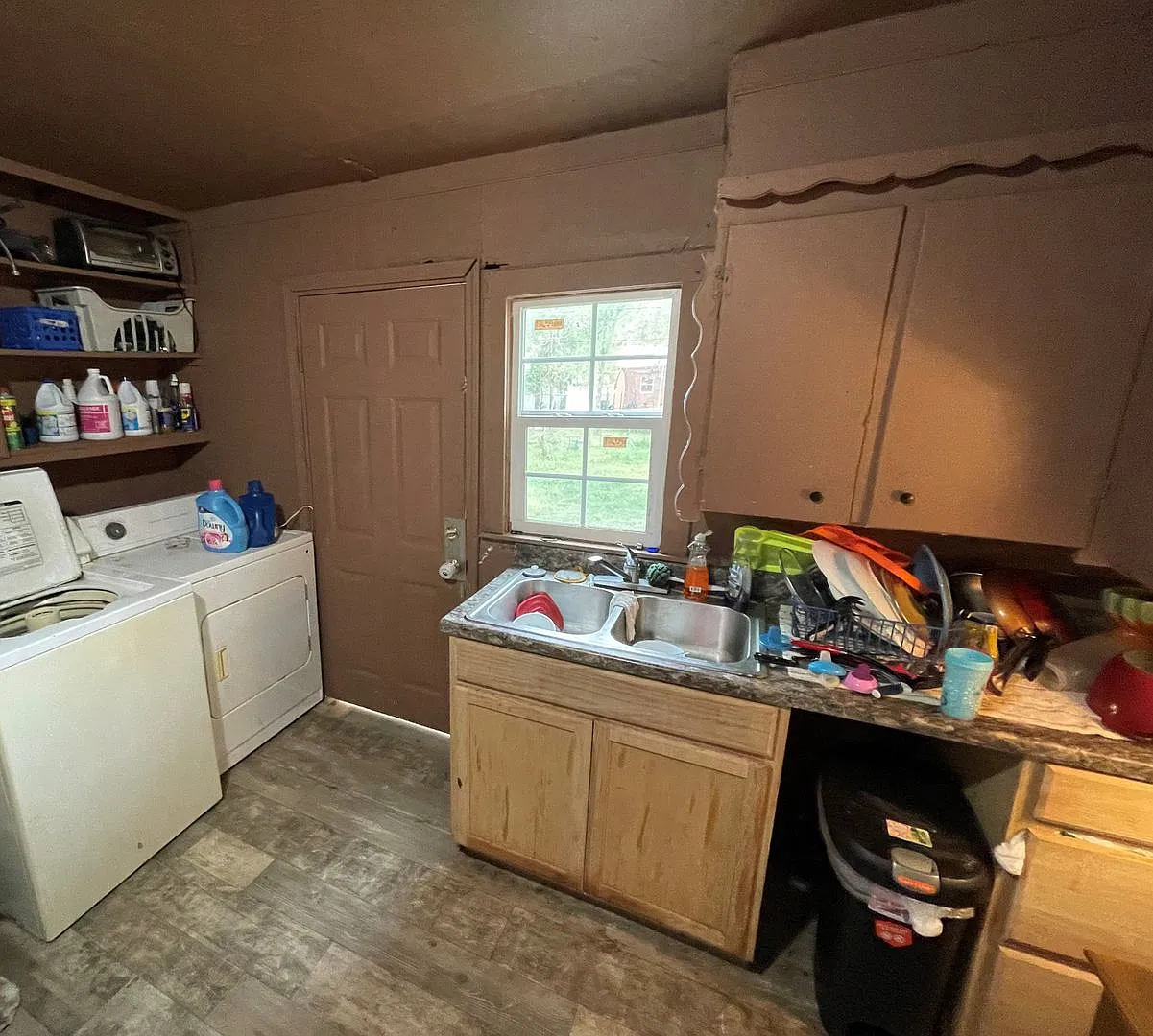 Beautiful 3 bed bed 1 bath make ready home is available! — Photo 4