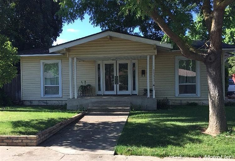 1st image of 708 W Roseburg Ave