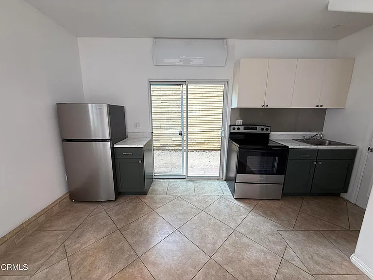748 N La Jolla Ave #1/2 — Photo 4