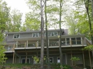 1780 Treetops Ln, Frankfort, MI 49635