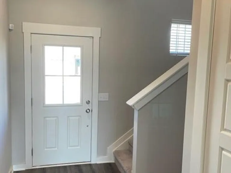 339 Casper Dr — Photo 5
