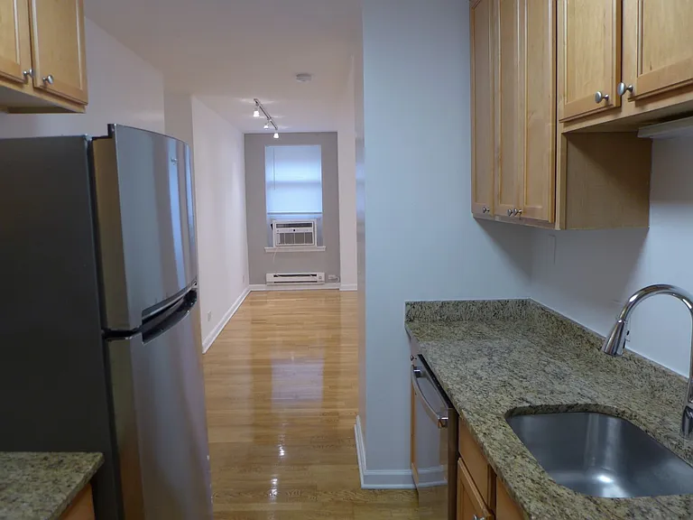 808-12 W Junior Terrace — Photo 64