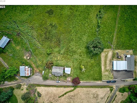 4th image of 1745 Rifle Range Rd