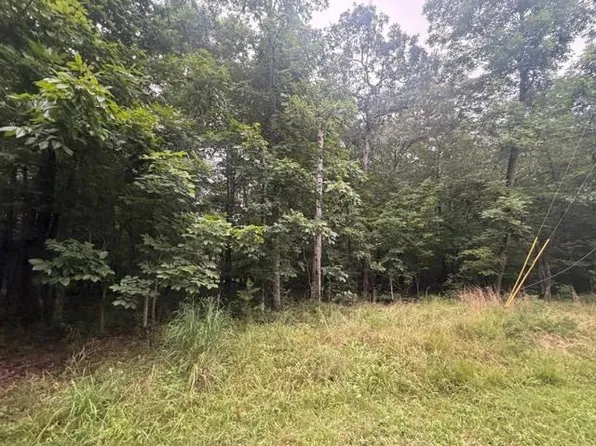 3333 Warpath Dr, Crossville, TN 38572
