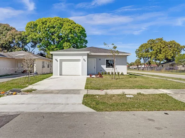 1200 Giller Ave, Mangonia Park, FL 33407