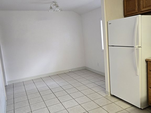 5th image of 109 N Kimball Ave #I
