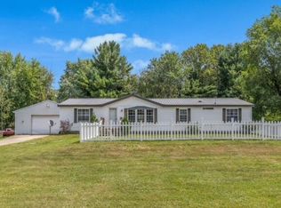 1915 Bowersock Rd, Indian River, MI 49749