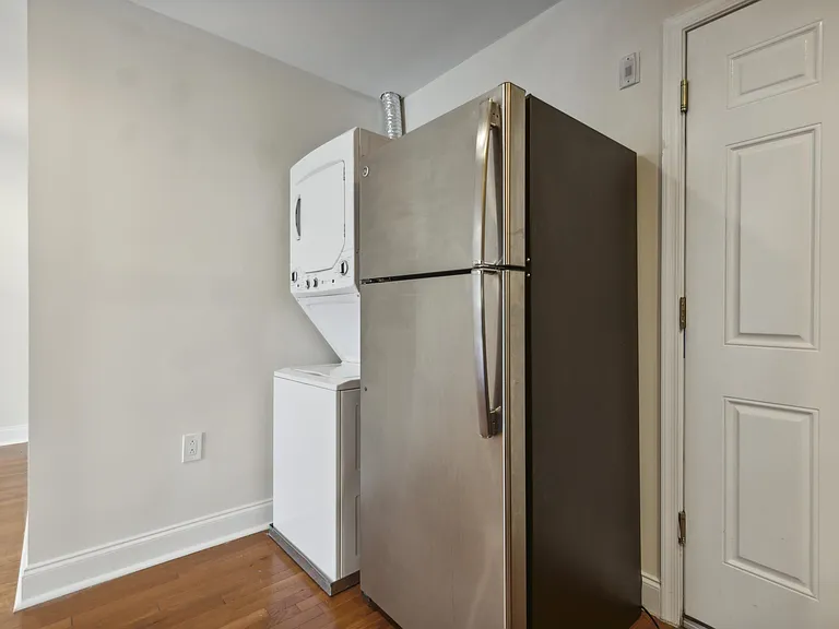 6066 Ridge Ave #3R — Photo 5