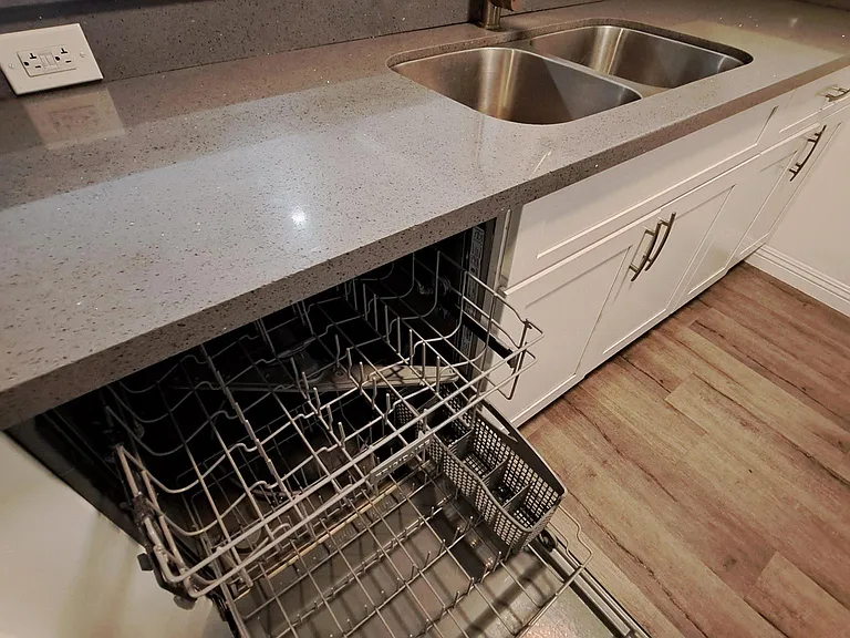 5718 Camellia Ave #107 — Photo 12