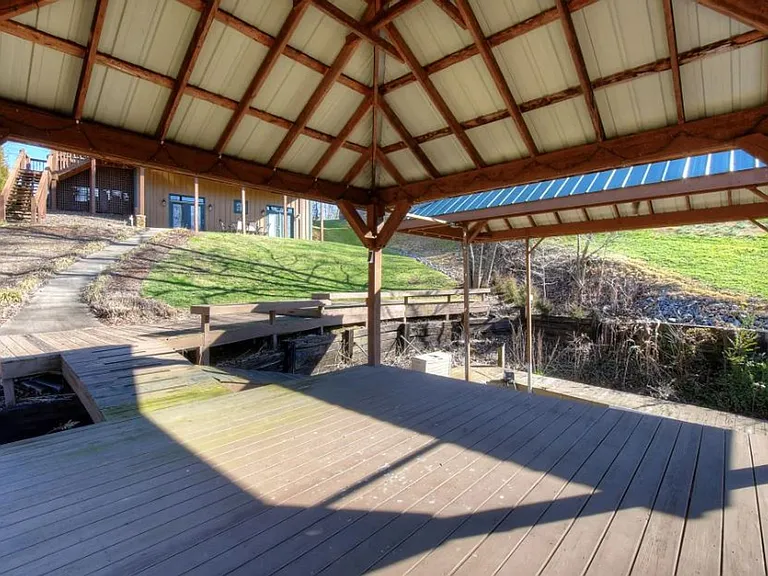 121 Lake Haven Dr — Photo 34
