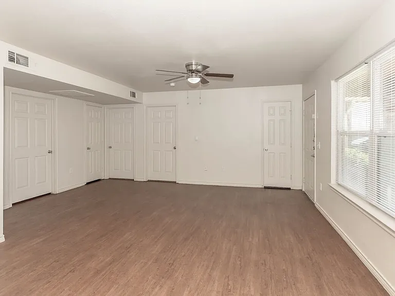 Amarillo Greentree Village — Photo 18