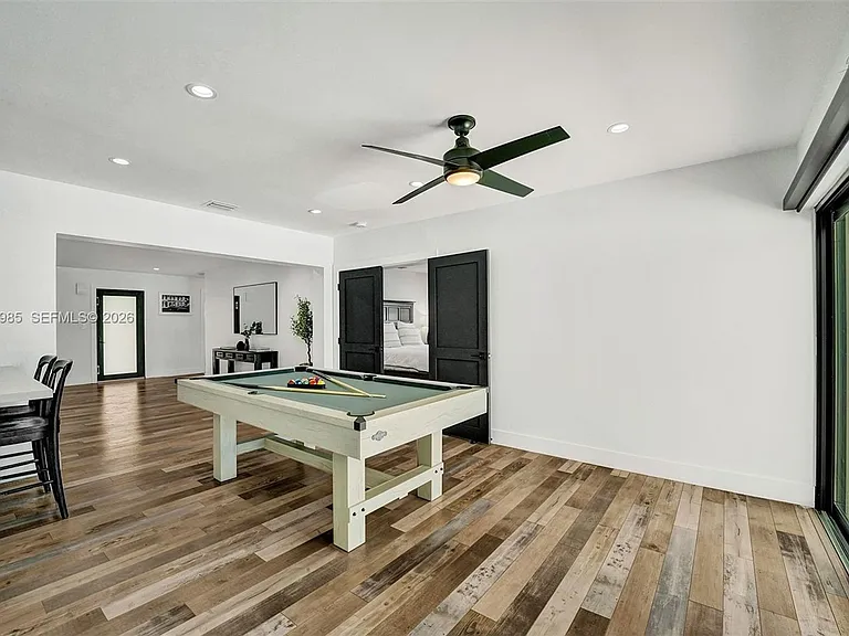 915 NW 7th St — Photo 6