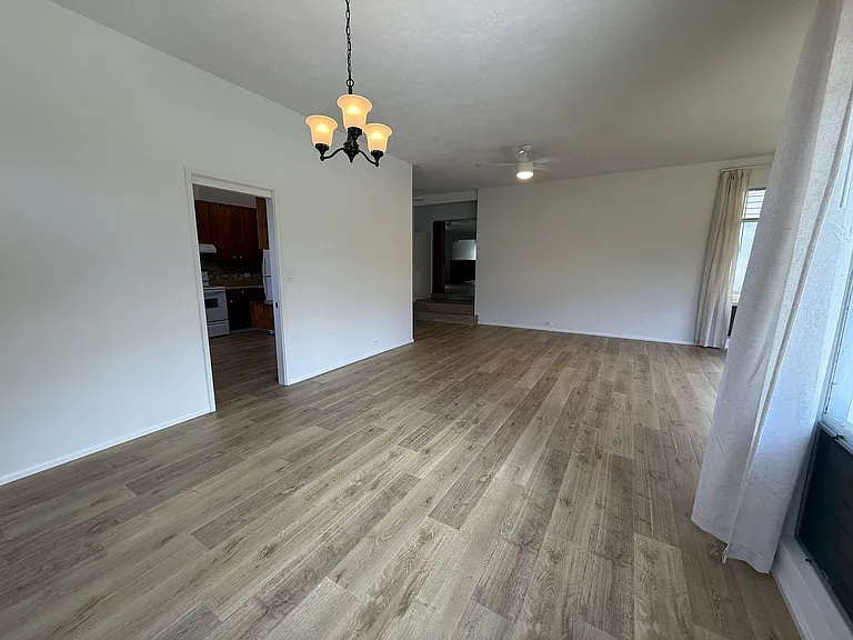 35 Country Club Rd — Photo 4