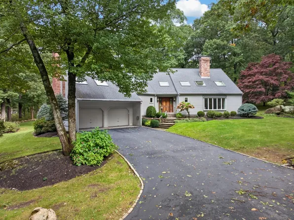 119 Lazell St, Hingham, MA 02043