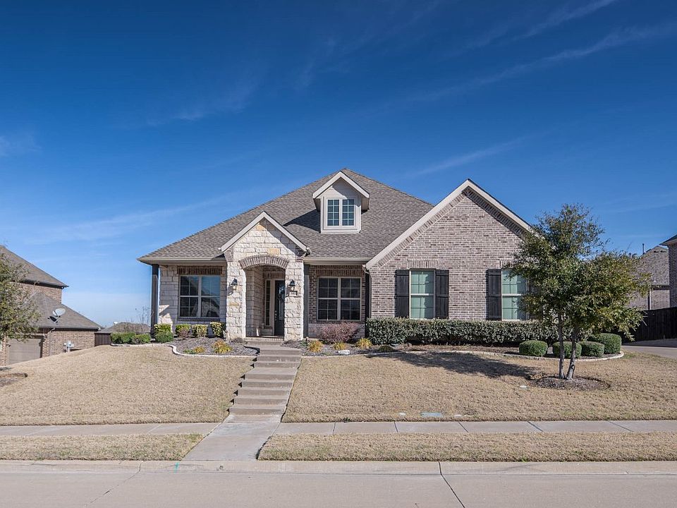 1st image of 561 Darian Dr