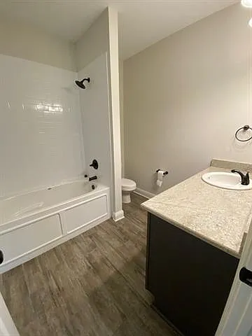 712 Heavens Dr #D — Photo 11