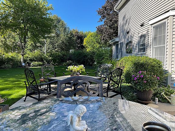 2nd image of 2213 Foxhill Ct