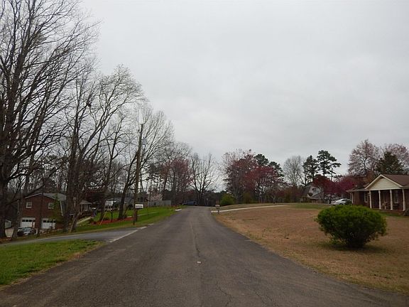 5th image of 108 Rock Creek Dr