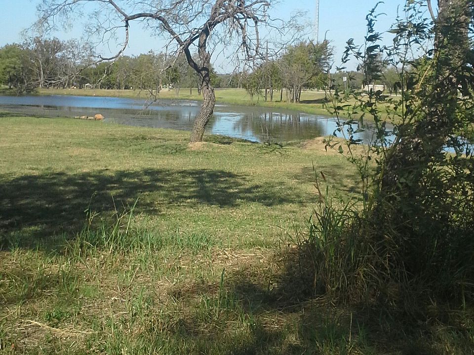 2nd image of Hwy 380 On Port-o-call