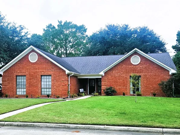 3801 E Castleridge Dr, Texarkana, AR 71854