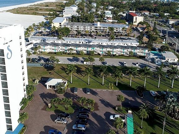5th image of 6240 Estero Blvd