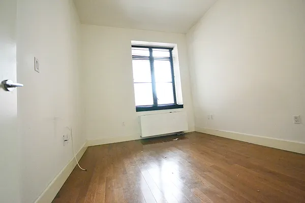 Rented by Bold New York | media 44