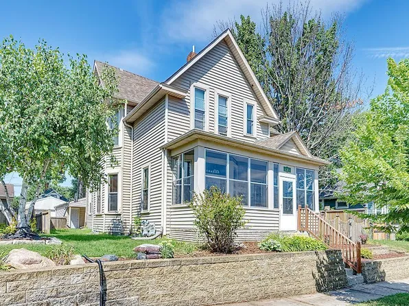 795 Manomin Ave, Saint Paul, MN 55107