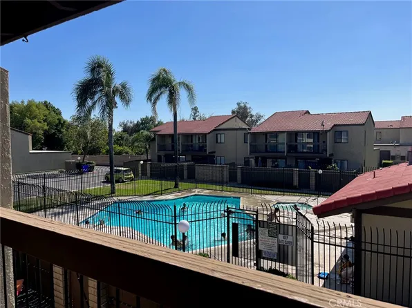 9250 Citrus Ave APT E, Fontana, CA 92335