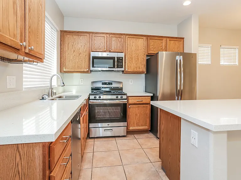 6425 Butterfly Sky St — Photo 6