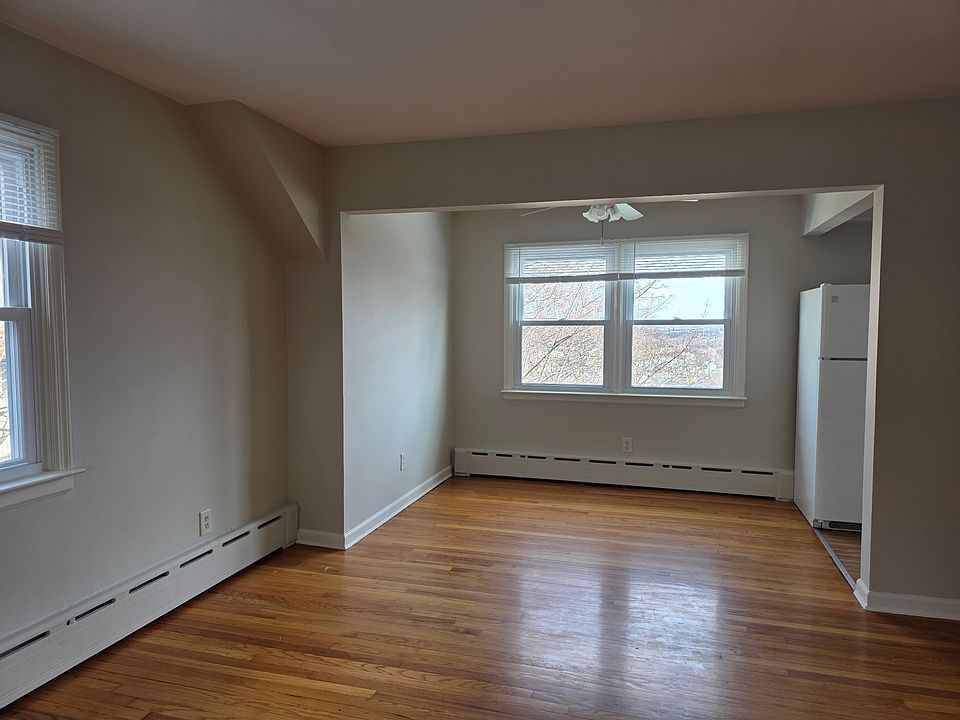 1st image of 5 Wilsonview Pl #2