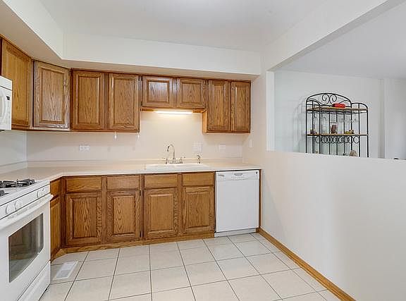 3rd image of 313 Arbor Hill Ct #0