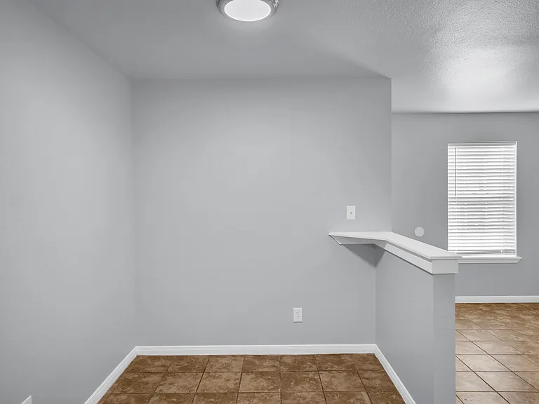 2105 Westwind Cir #A — Photo 10