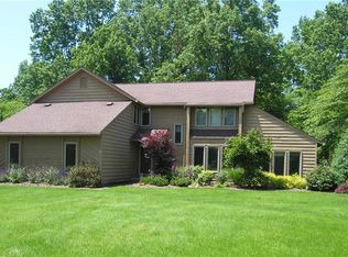 296 Chestnut Ct, Avon Lake, OH
