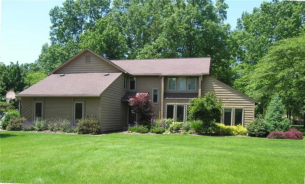 296 Chestnut Ct photo 1