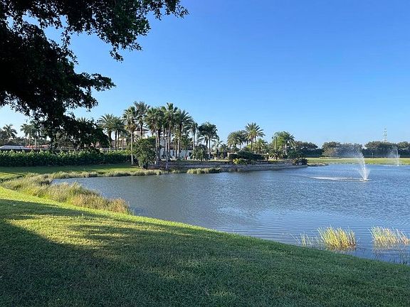 5th image of 109 SE Rio Palermo