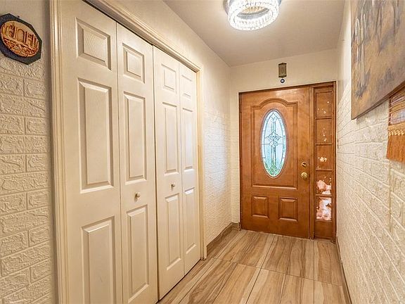 5th image of 702 COULTER PLACE