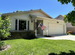 1327 N 10th St, Manitowoc, WI 54220
