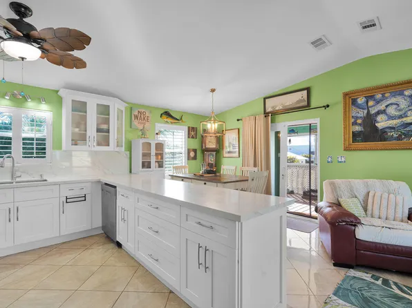 29313 Coconut Palm Dr, Big Pine Key, FL 33043