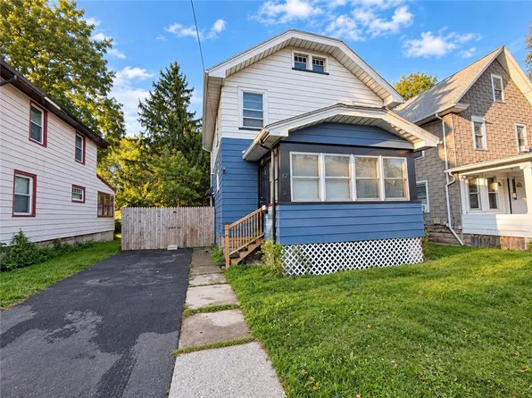 12 Willow St, Rochester, NY 14606