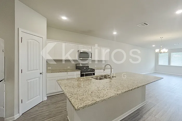 6655 Tiger Pointe Dr — Photo 8