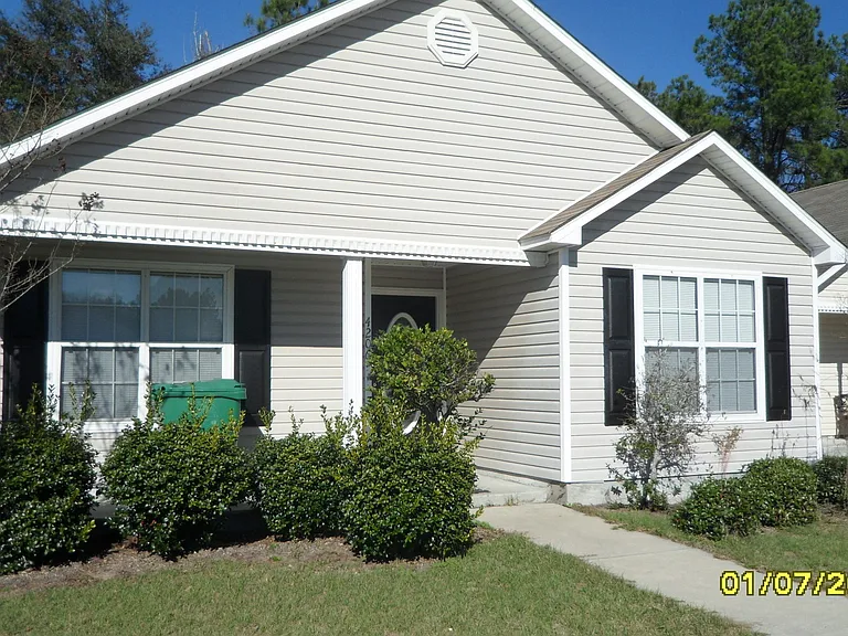 4206 Wilshire Dr — Photo 1