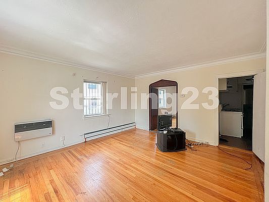 5th image of 20-62 26th St #1