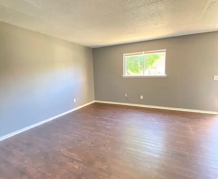 3758 N Nicklas Ave — Photo 3