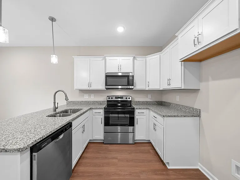 329 Cedar Ct — Photo 55