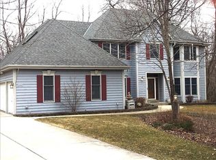 17720 Lucy Cir, Brookfield, WI 53045