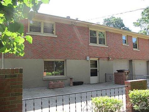 2nd image of 104 Hampton Ave