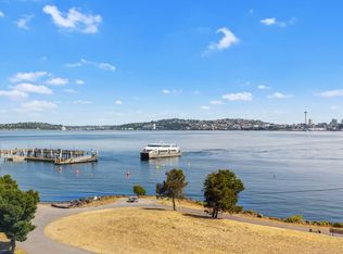 17 Harbor Ave SW #400, Seattle, WA 98126